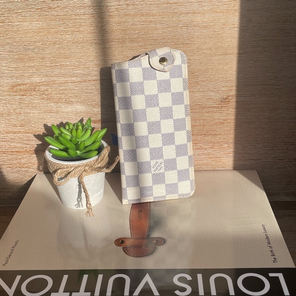 Louis Vuitton Accessories - Authentic Louis Vuitton Damier Azur Sunglasses Case MM